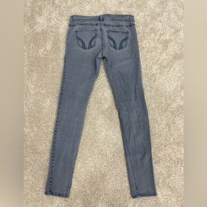 HOLLISTER SUPER SKINNY FADED BLUE JEANS SIZE 3/26
